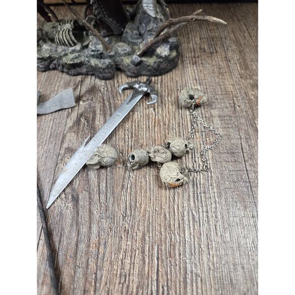 MCFARLANE TOYS SPAWN Series 17 Classic R3 Spawn V Action Figure - Picture 2 of 9